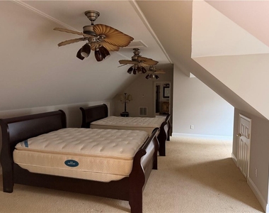 1541 Mcconnell Road - Photo Thumbnail 5