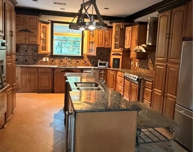 1541 Mcconnell Road - Photo Thumbnail 2