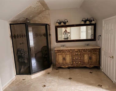 1541 Mcconnell Road - Photo Thumbnail 7