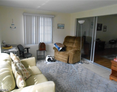 2320 Narcissus Court - Photo Thumbnail 15