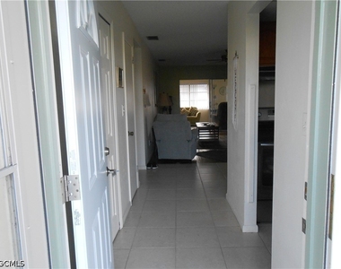 2320 Narcissus Court - Photo Thumbnail 4