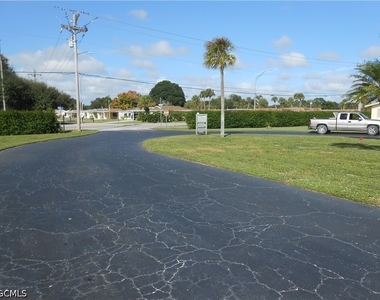 2320 Narcissus Court - Photo Thumbnail 3