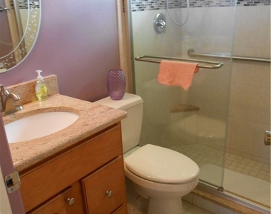 2320 Narcissus Court - Photo Thumbnail 12