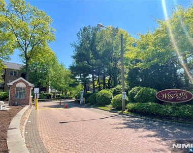559 Ridge - Photo Thumbnail 19