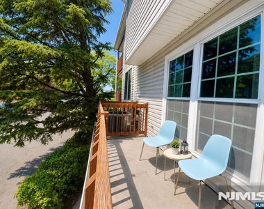 559 Ridge - Photo Thumbnail 7
