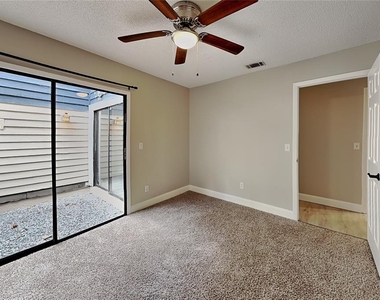 220 S Fox Chase Point - Photo Thumbnail 14