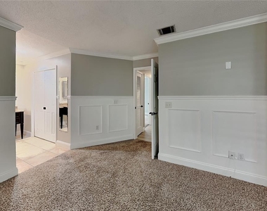220 S Fox Chase Point - Photo Thumbnail 6