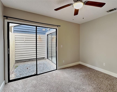 220 S Fox Chase Point - Photo Thumbnail 13
