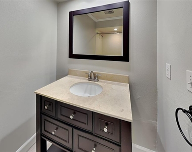 220 S Fox Chase Point - Photo Thumbnail 15