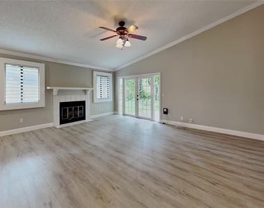 220 S Fox Chase Point - Photo Thumbnail 1