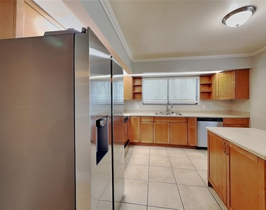 220 S Fox Chase Point - Photo Thumbnail 4