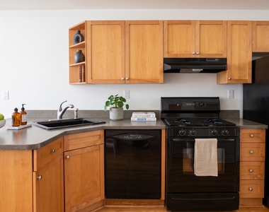 512 East 119th Street - Photo Thumbnail 10