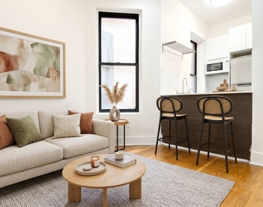 932 Amsterdam Avenue - Photo Thumbnail 3
