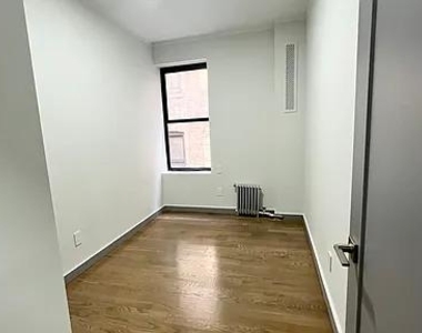 560 West 163rd Street - Photo Thumbnail 3
