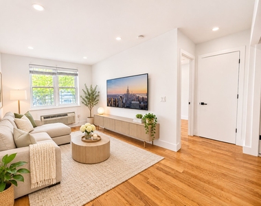 W 162nd St - Photo Thumbnail 2