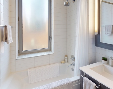 801 Amsterdam Avenue - Photo Thumbnail 3
