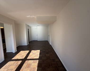220 East 63rd Street - Photo Thumbnail 3