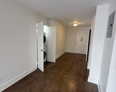 220 East 63rd Street - Photo Thumbnail 1