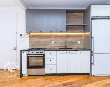 87 Montrose Avenue - Photo Thumbnail 1