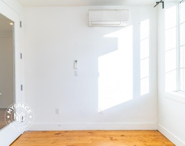 87 Montrose Avenue - Photo Thumbnail 2