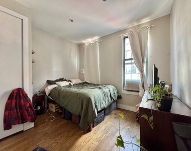 11 Locust Street - Photo Thumbnail 2