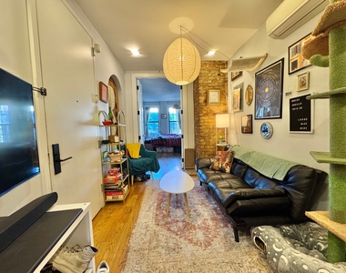 50 Starr Street - Photo Thumbnail 2