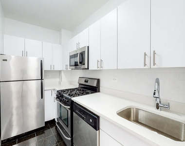 96 5th Avenue - Photo Thumbnail 2