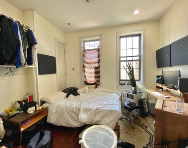 149 Wilson Avenue - Photo Thumbnail 5