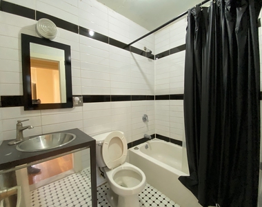 253 Stockholm Street - Photo Thumbnail 9