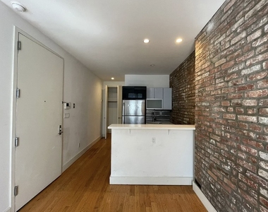 252 Schenectady Avenue - Photo Thumbnail 2