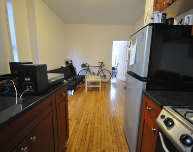 Thompson & Bleecker - Photo Thumbnail 2