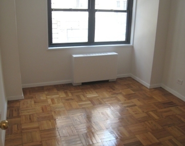 5th Ave & E 15th  - Photo Thumbnail 1