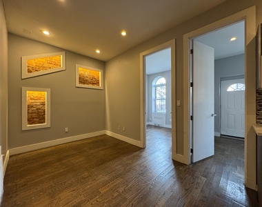 1350 Putnam Avenue - Photo Thumbnail 6