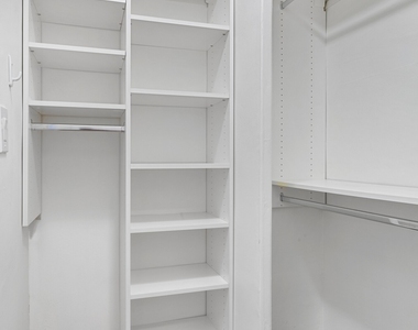 220 East 60th Street - Photo Thumbnail 9