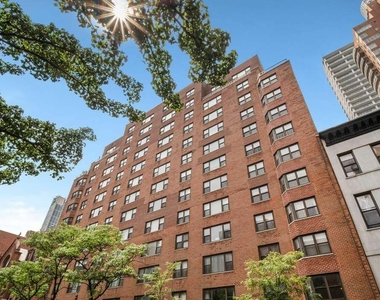 220 East 60th Street - Photo Thumbnail 1