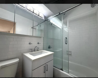 405 East 56th Street - Photo Thumbnail 3