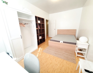 306 Rogers Avenue - Photo Thumbnail 2