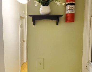 306 Rogers Avenue - Photo Thumbnail 14