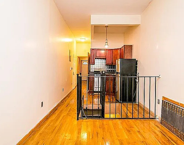 269 Melrose Street - Photo Thumbnail 4