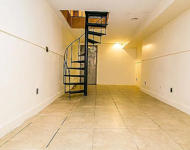 269 Melrose Street - Photo Thumbnail 10