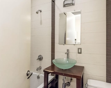 12 Underhill Avenue - Photo Thumbnail 5