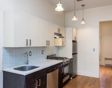 12 Underhill Avenue - Photo Thumbnail 9