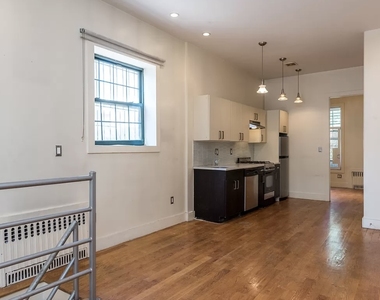12 Underhill Avenue - Photo Thumbnail 8