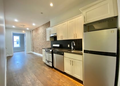 252 Stockholm St - Photo 1