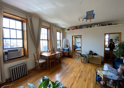 210 Humboldt St - Photo 1