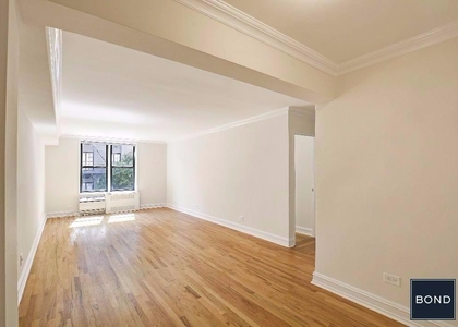 W 16 St - Photo 1