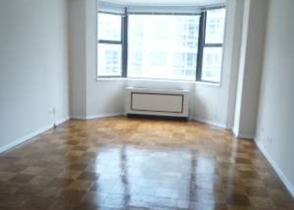 East 71 - Photo 1