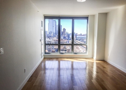 3 Bedrooms, Hell's Kitchen Rental in NYC for $8,960 - Photo 1