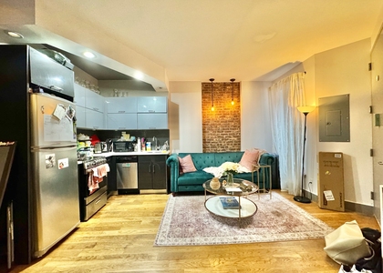 173 Starr St - Photo 1