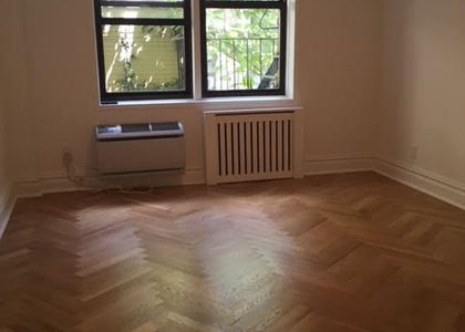 West 16 Street - Photo 1